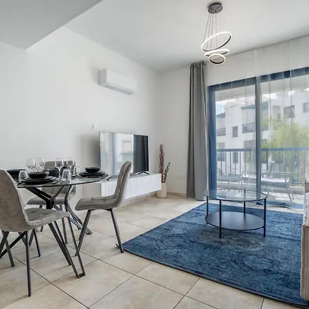 Apartment Diana 52-universal 1br With Pool View Paphos