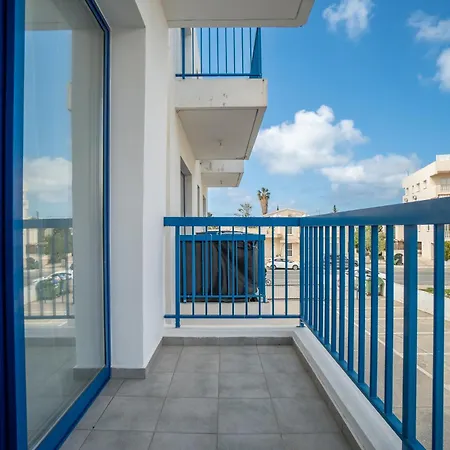 Apartment Diana 52-universal 1br With Pool View