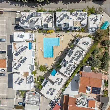 Apartment Diana 52-universal 1br With Pool View *